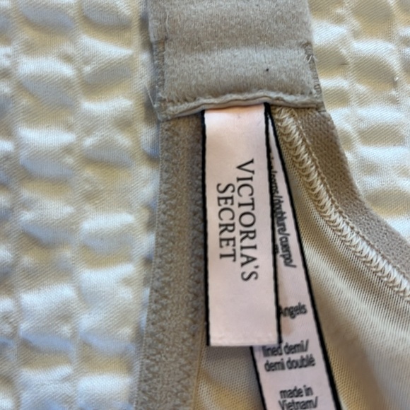 Victoria’s Secret Dream Angels Collection bra 32DDD in excellent condition. - Picture 4 of 4